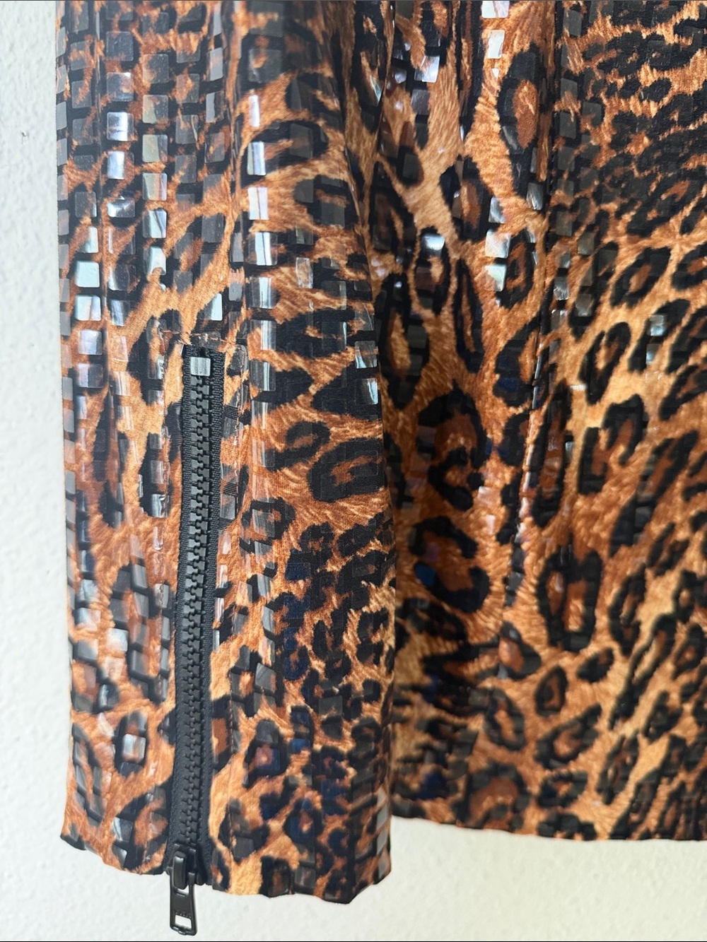 NABI Leopard Ladies Shimmer Stretch Blazer front sleeve pocket zippers XL - Picture 5 of 6